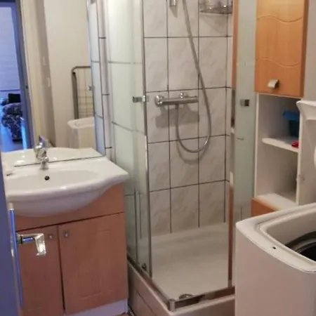 T2 Au 3 Eme Etage Avec Ascenseur *